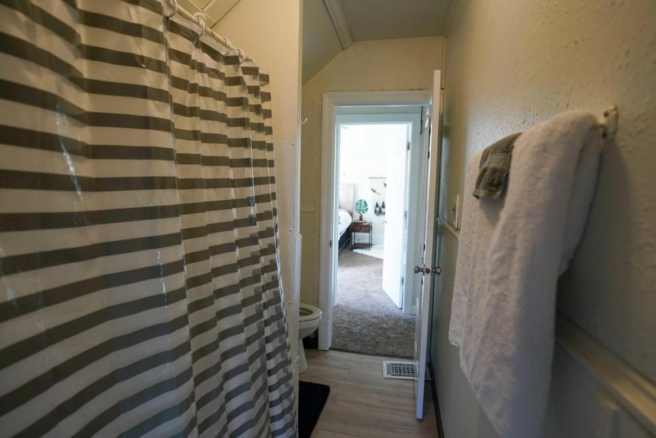 2 Bedroom Apartment Near Ndsu And Downtown Fargo Bagian luar foto