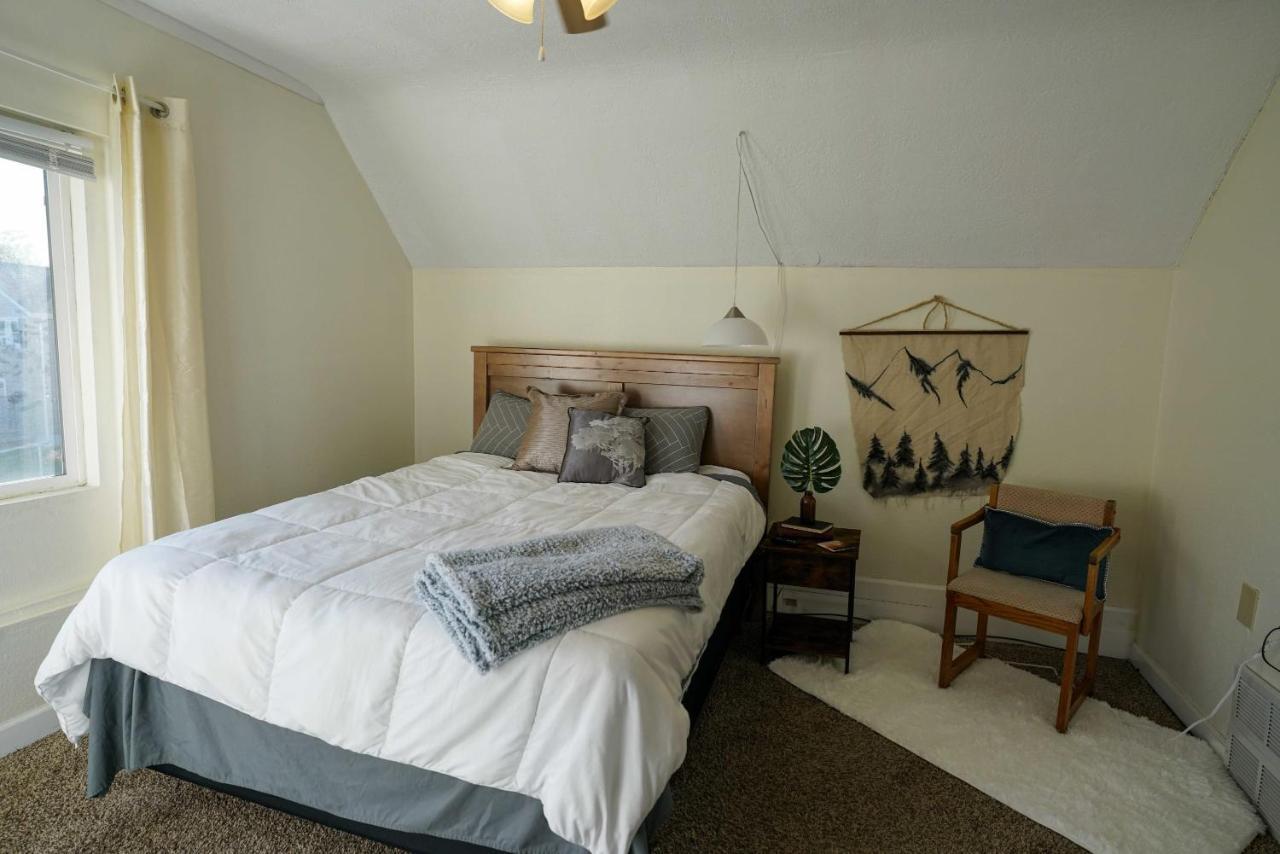 2 Bedroom Apartment Near Ndsu And Downtown Fargo Bagian luar foto