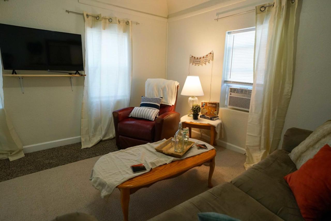 2 Bedroom Apartment Near Ndsu And Downtown Fargo Bagian luar foto