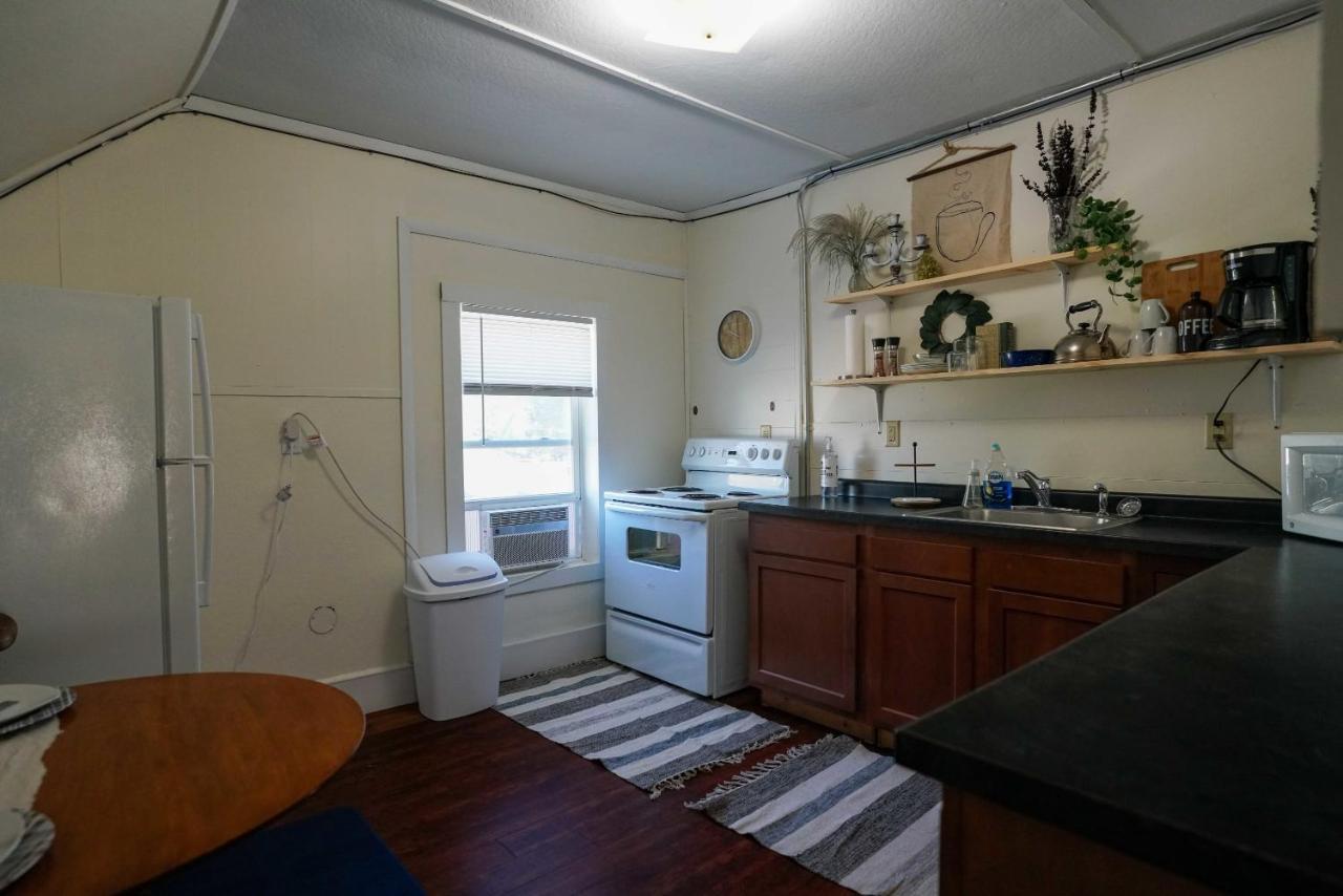 2 Bedroom Apartment Near Ndsu And Downtown Fargo Bagian luar foto