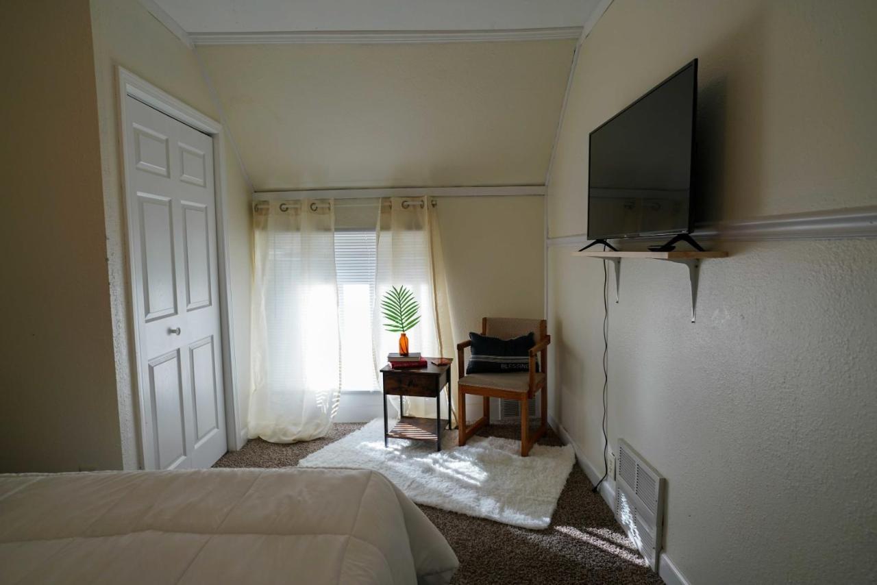 2 Bedroom Apartment Near Ndsu And Downtown Fargo Bagian luar foto