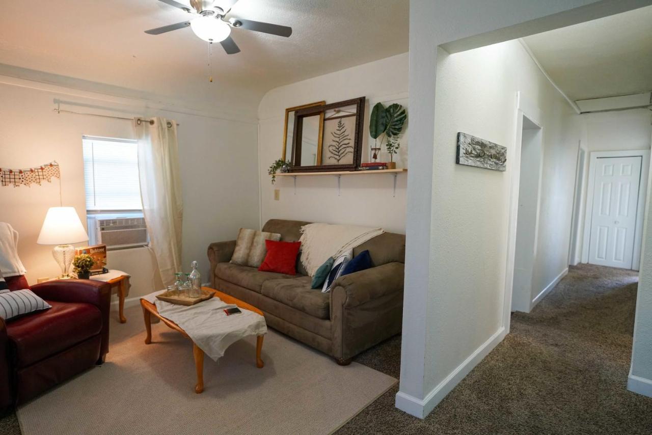 2 Bedroom Apartment Near Ndsu And Downtown Fargo Bagian luar foto